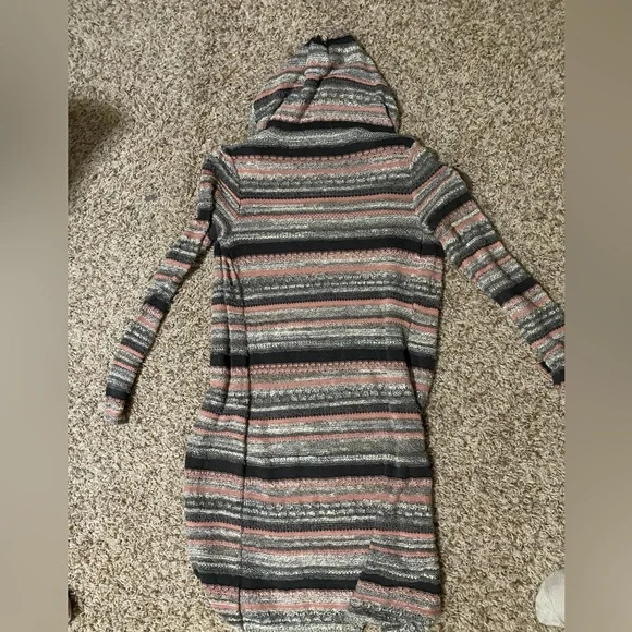 Cardigan - Picture 2 of 4